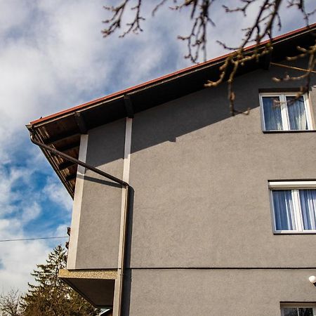 Apartman Kokin Brod Luaran gambar